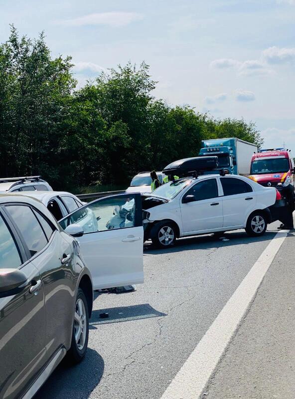 Accident cu cinci mașini pe A1, la intrarea în Bucureşti | Un copil a fost rănit | Traficul este restricționat 840083