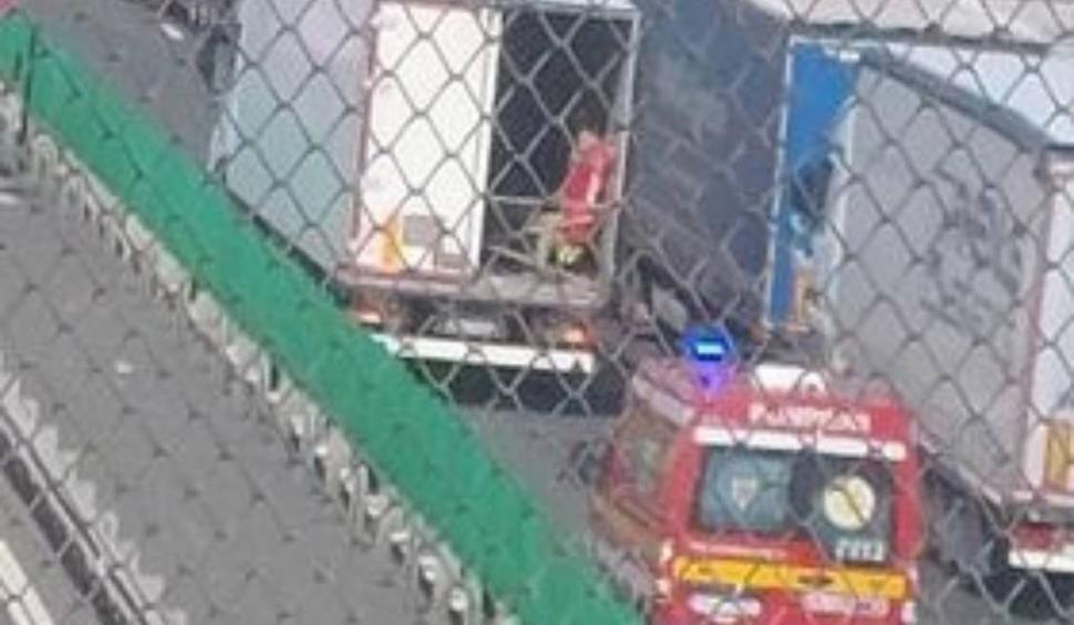 Zeci de oameni, închişi în remorca unui TIR, au început să strige după ajutor în Vama Nădlac 840016