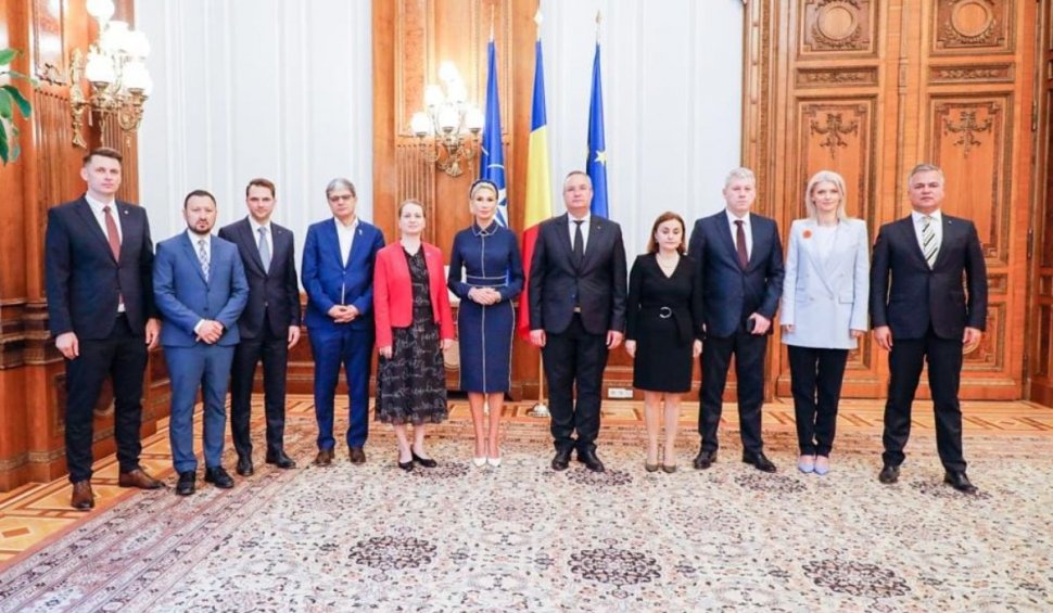 Nicolae Ciucă, întâlnire cu miniştrii propuşi de PNL în Guvernul Ciolacu: "Profesionişti, oameni extrem de bine pregătiţi"