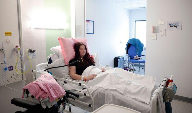 "A fost înfricoşător!" O tânără de 22 de ani a rămas paralizată, după ce a crezut că a făcut o simplă întindere musculară 840175