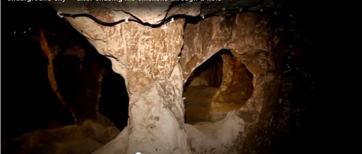 Descoperire inedită făcută de un bărbat în timp ce urmărea o găină în curte, în Turcia 840502