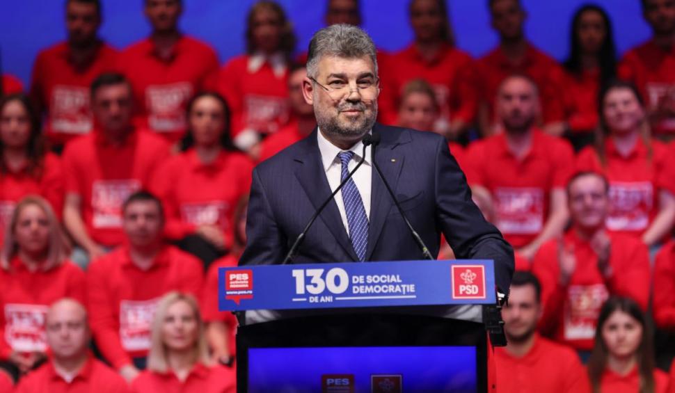 Recunoşti băieţelul simpatic din imagine? | Azi este unul dintre cele mai importante nume din România 840533