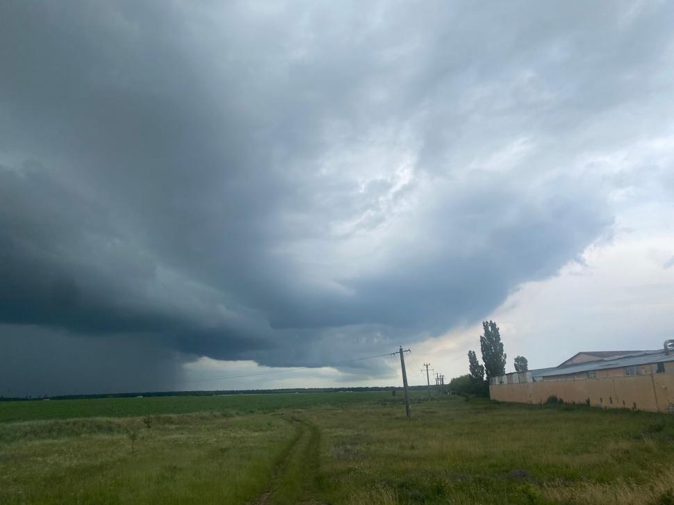 Alertă meteo nowcasting | Cod Roşu de ploi, grindină şi vijelii! Lista localităţilor afectate 840739