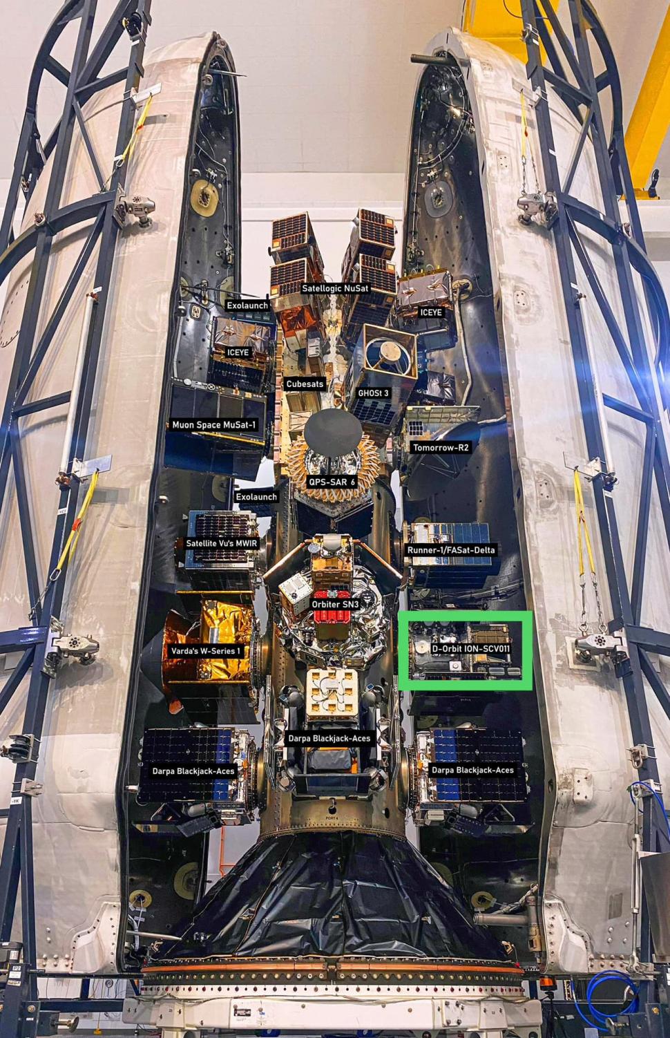 Al doilea satelit românesc construit de elevii unui liceu din Bucureşti a ajuns pe orbită la bordul unei rachete deţinute de Elon Musk 840729