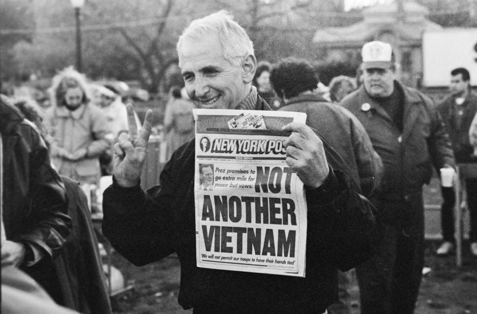 A murit Daniel Ellsberg, omul care a dezvăluit secretele Pentagonului 840842