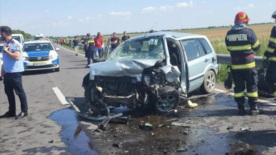 Accident mortal în Dolj. O persoană a murit, alte două sunt rănite. Intervenţie de urgenţă a elicopterului SMURD 841280
