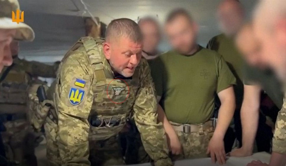 "Forța să fie cu voi" | Detaliul neobișnuit de pe vesta militară a generalului Valeri Zalujnîi, comandantul armatei ucrainene