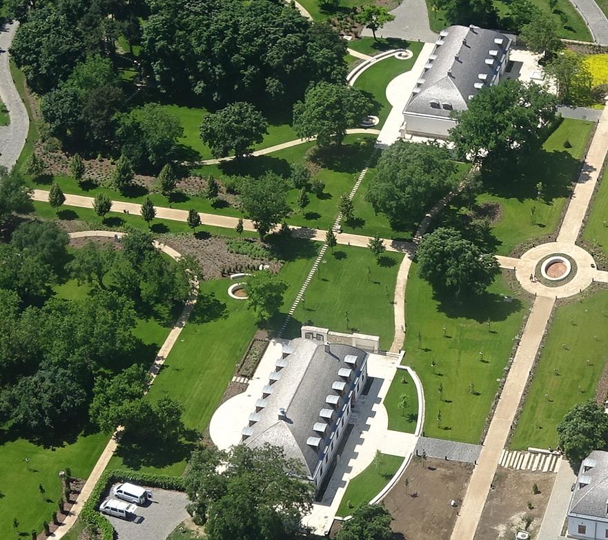 Imagini cu domeniul impresionant deţinut de premierul Ungariei. Proprietatea are trei iazuri, două piscine, un restaurant și numeroase apartamente de lux 841350