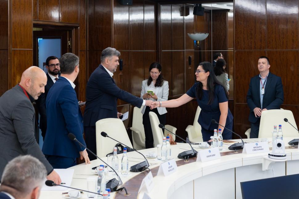 Marcel Ciolacu, după negocierile cu marile magazine: "Scopul nostru comun este ca românii să găsească în magazine produse românești la prețuri corecte" 841525