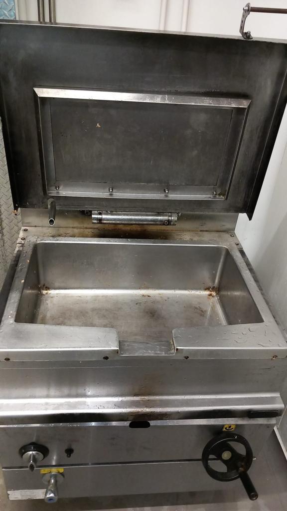 Dezastrul găsit de ANPC după un control făcut la un distribuitor de sushi în marile lanțuri de magazine 841802