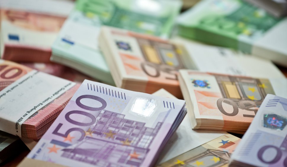 Cât câștigi dacă depui 1.000 de euro, într-un depozit bancar, pentru un an. Suma retrasă la sfârșitul perioadei
