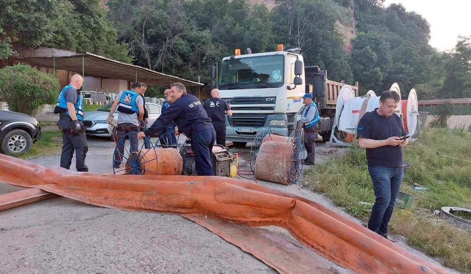 Dezastru ecologic pe Dunăre: 35 de tone de petrol se îndreaptă spre România! 841628