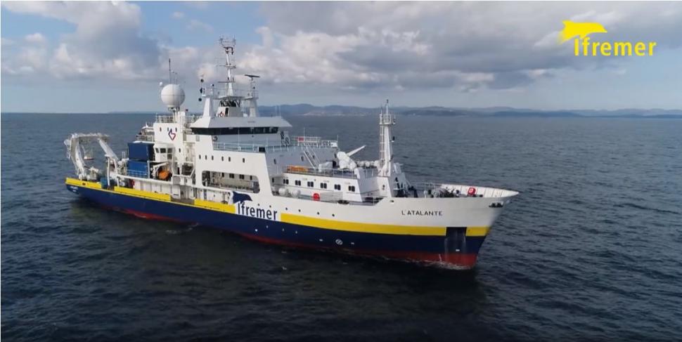 Franţa a trimis un robot pentru scufundări la mare adâncime pentru a ajuta la găsirea submarinului dispărut în Oceanul Atlantic  841785