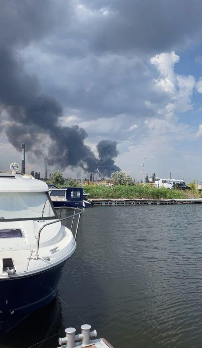 Explozie, urmată de incendiu puternic la rafinăria Petromidia. A fost activat Planul roşu de intervenţie 841742