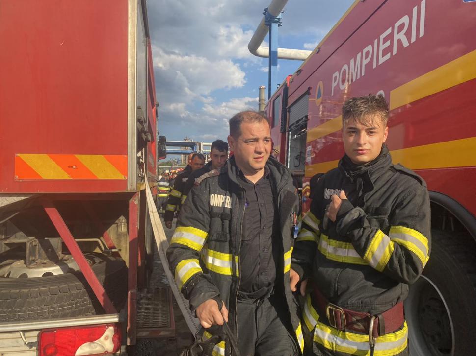 ISU Constanţa: "Ei sunt câțiva dintre cei 100 colegi care, astăzi, au fost la datorie pentru ca noi toți să fim în siguranță" 841837