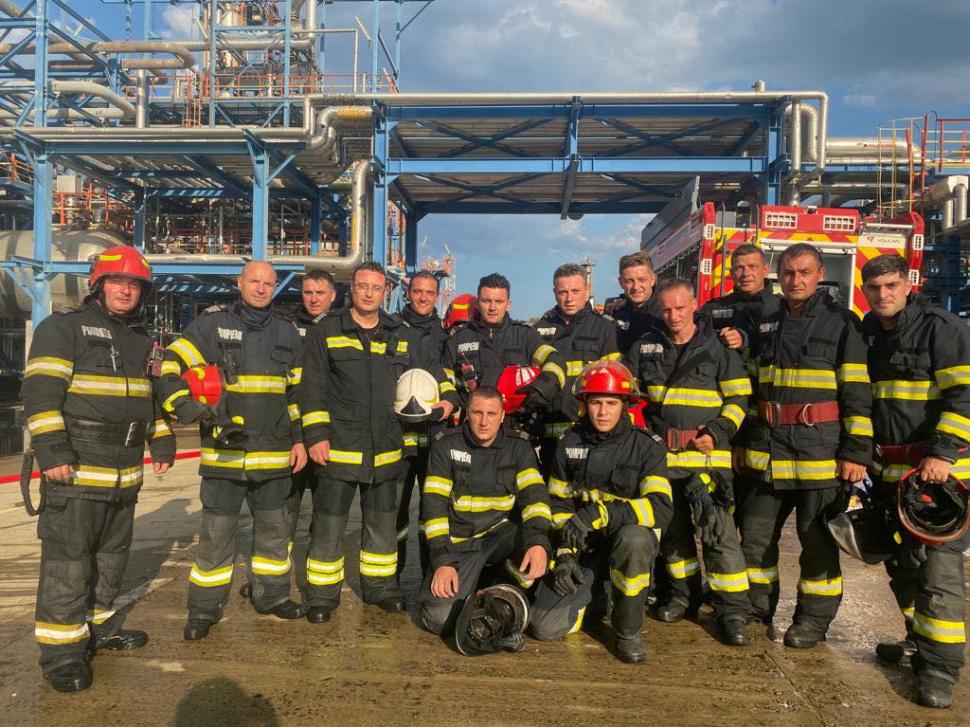 ISU Constanţa: "Ei sunt câțiva dintre cei 100 colegi care, astăzi, au fost la datorie pentru ca noi toți să fim în siguranță" 841846