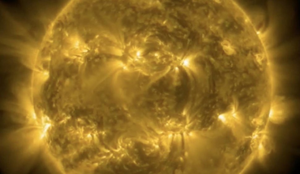 NASA a publicat imagini spectaculoase cu una dintre cele mai intense explozii solare înregistrate până acum