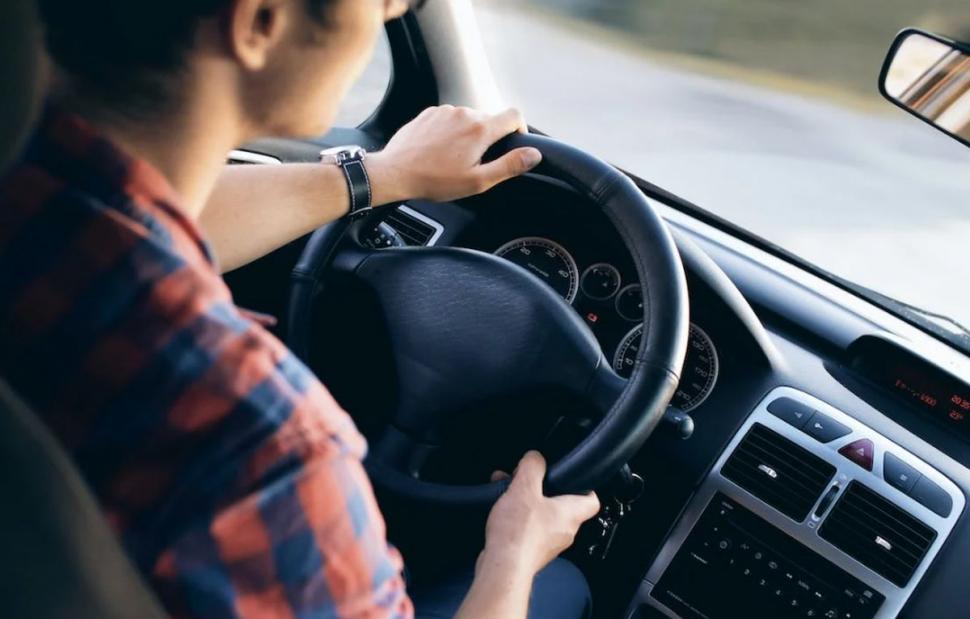 Benzina și motorina, continuă să crească. Prețul carburanților în România, astăzi, 21 iunie 2023
