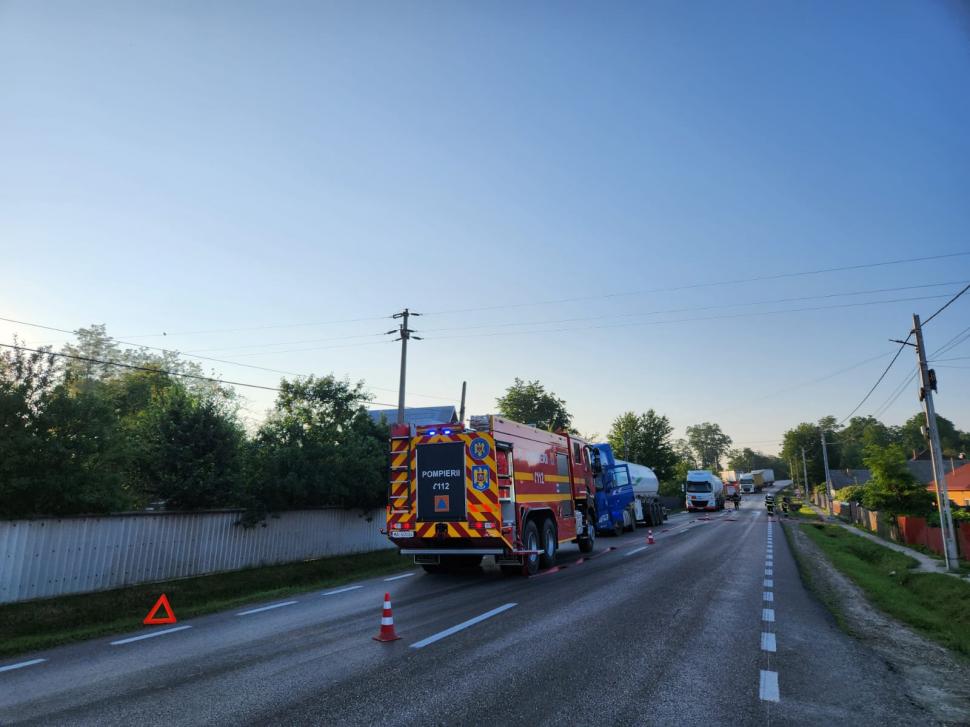 Accident între o cisternă plină cu GPL și un TIR, în Drăgușeni, județul Suceava! Traficul este oprit 841903