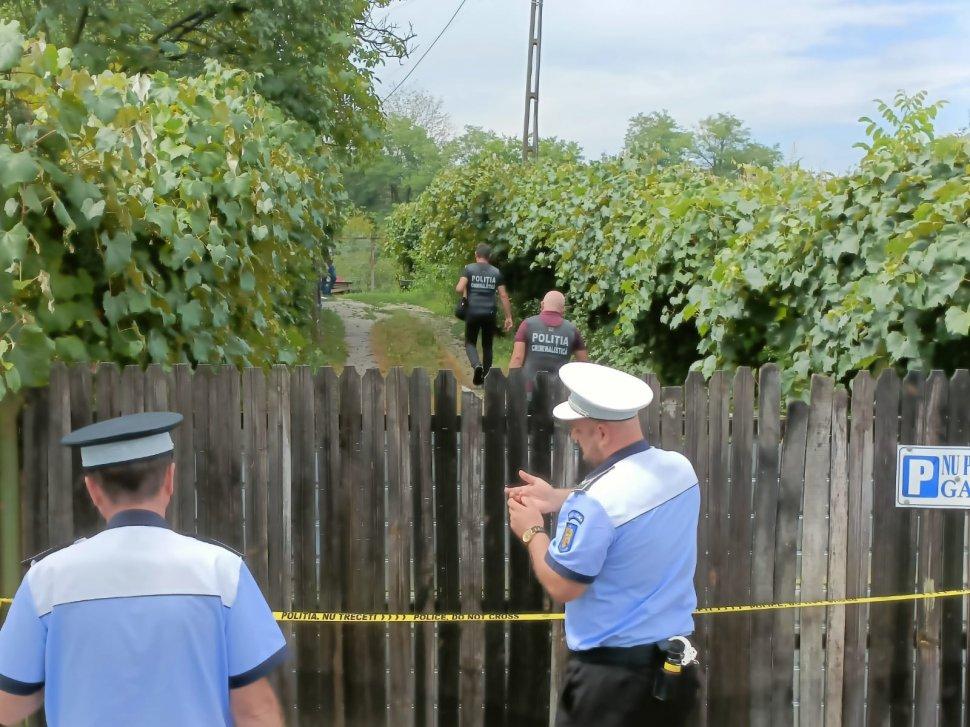 Condamnare definitivă la închisoare pe viață pentru criminalul din Bascov care şi-a omorât părinţii, sora, fratele şi nepoata 841936