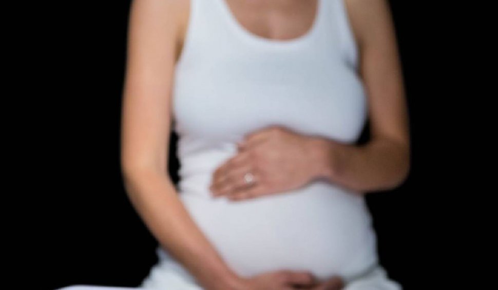 Tragedie fără margini! Femeie însărcinată în opt luni, împușcată mortal de fiul ei de doi ani, în SUA