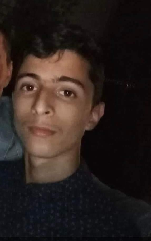 "Iartă-ne, Răzvi, că nu am făcut mai mult pentru tine” | Mesaje de regret, după ce un tânăr și-a luat zilele, în spatele casei din Albeni, Gorj 841978