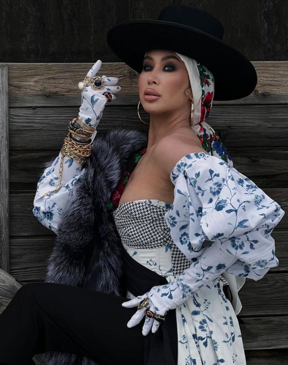 Cântăreața Xonia a fost prinsă băută și drogată la volan! Artista nu avea voie să conducă pe teritoriul României 842168