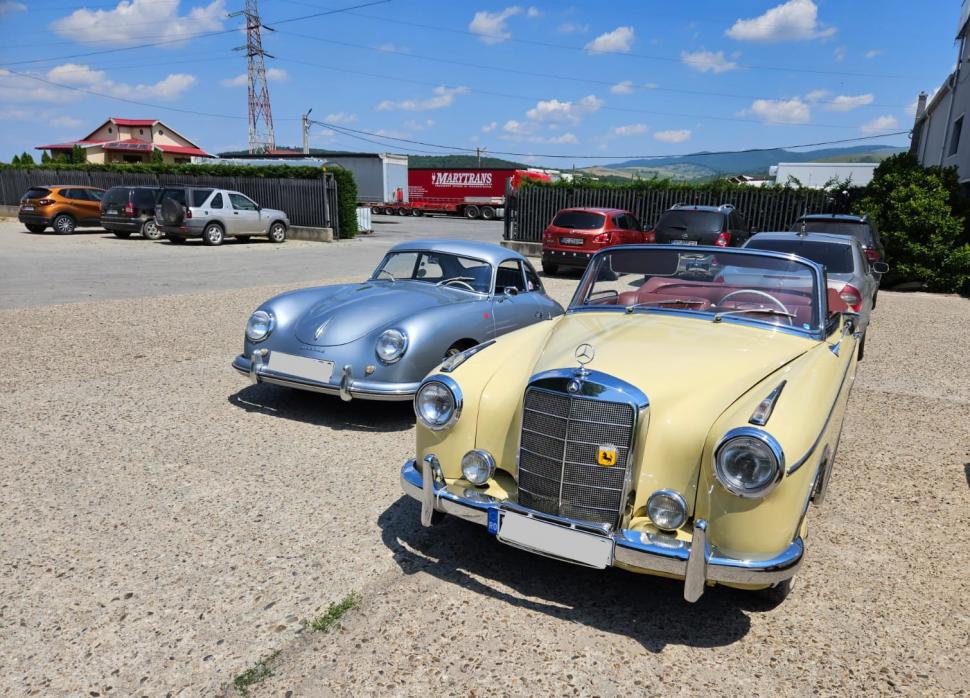 Colecție impresionantă de mașini retro, aduse la RAR Bacău: "Nu am știut la ce să ne așteptăm"  842399