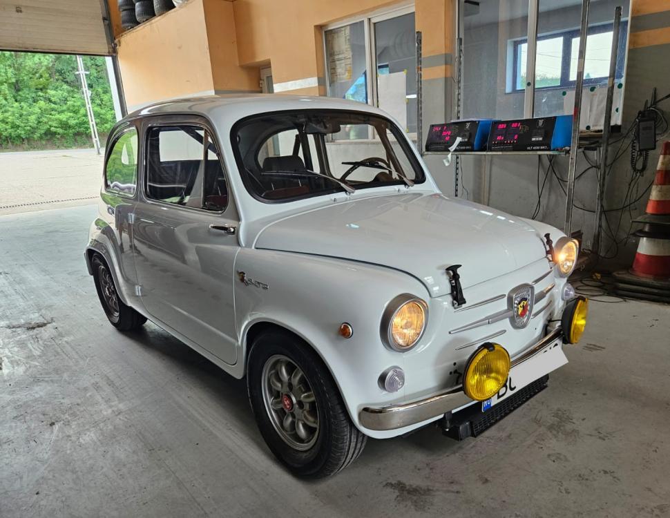 Colecție impresionantă de mașini retro, aduse la RAR Bacău: "Nu am știut la ce să ne așteptăm"  842402