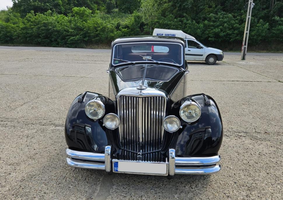 Colecție impresionantă de mașini retro, aduse la RAR Bacău: "Nu am știut la ce să ne așteptăm"  842405