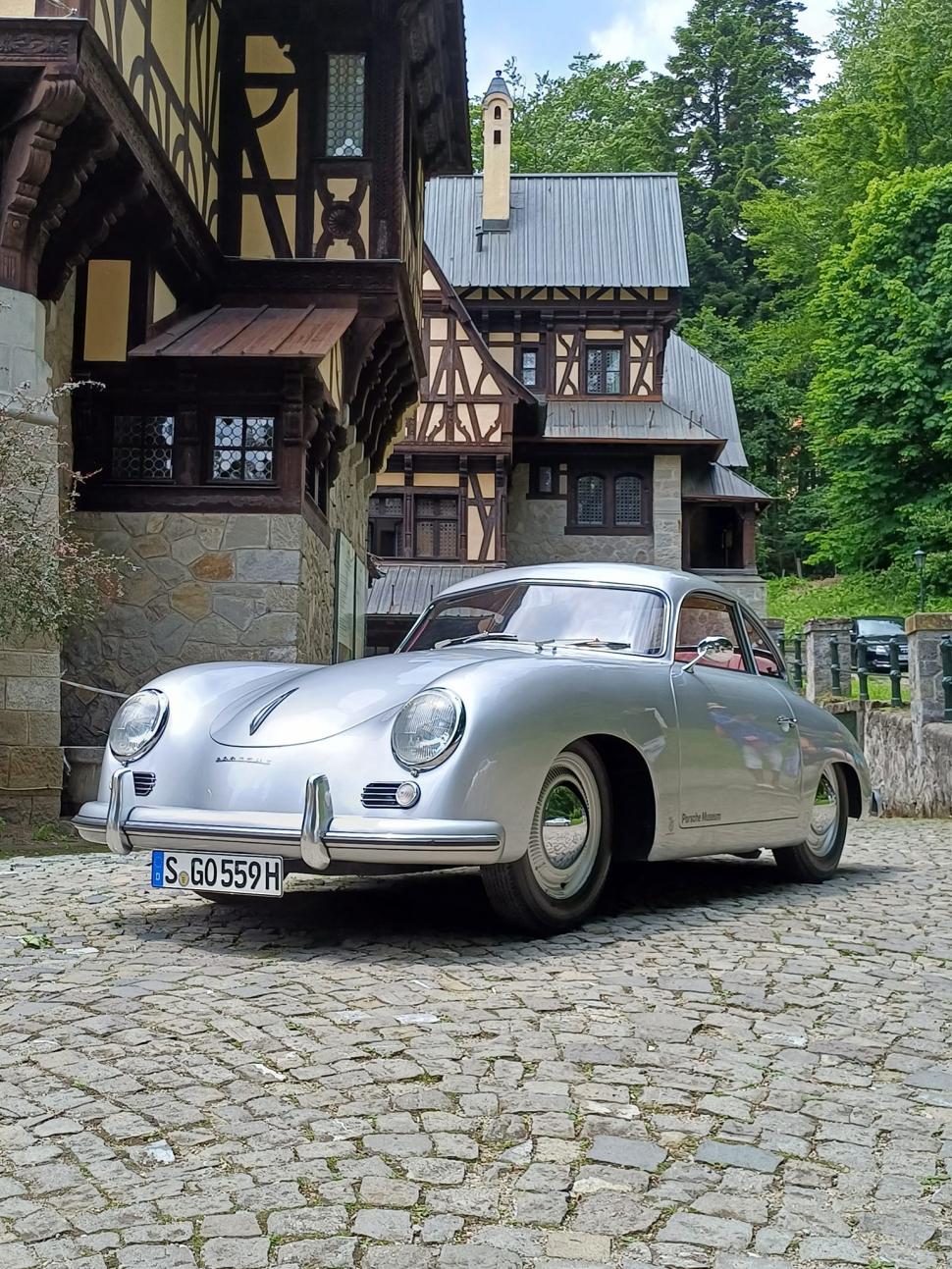 Imagini cu cele mai frumoase mașini de colecție din Europa, la Concursul de Eleganţă Sinaia 2023 842429