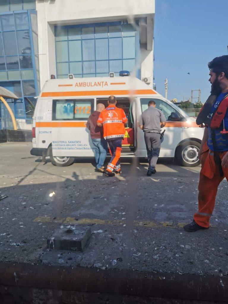 Intervenţie de urgenţă în Marea Neagră, după ce unui comandant de navă i s-a facut rău 842365