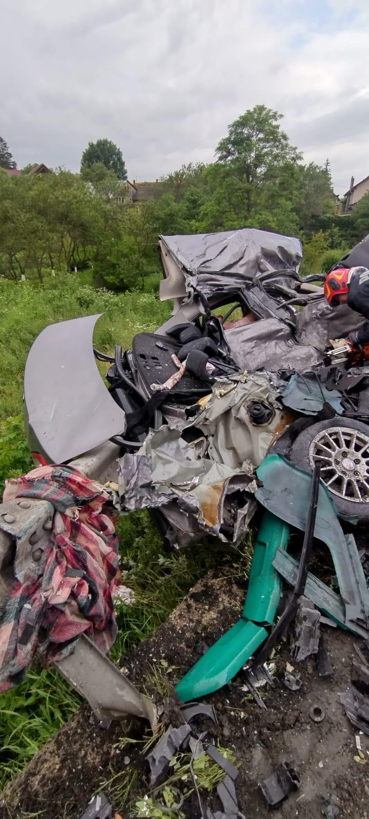 Ei sunt Ana şi Lucas, cei doi poliţişti care au murit în accidentul din Cluj. Tânăra de 23 de ani era însărcinată şi fusese ofiţer la Rutieră chiar în zona unde a avut loc tragedia 842599