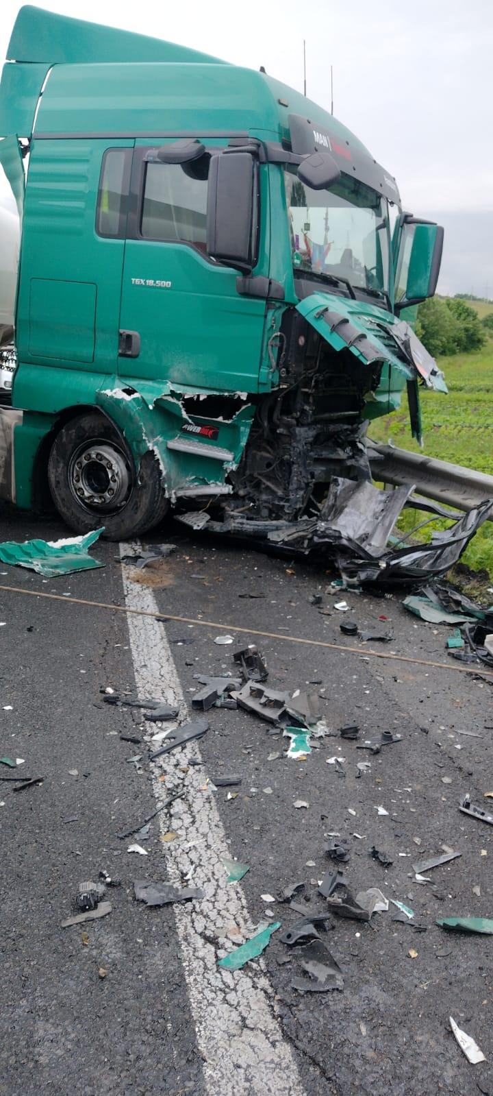 Ei sunt Ana şi Lucas, cei doi poliţişti care au murit în accidentul din Cluj. Tânăra de 23 de ani era însărcinată şi fusese ofiţer la Rutieră chiar în zona unde a avut loc tragedia 842600