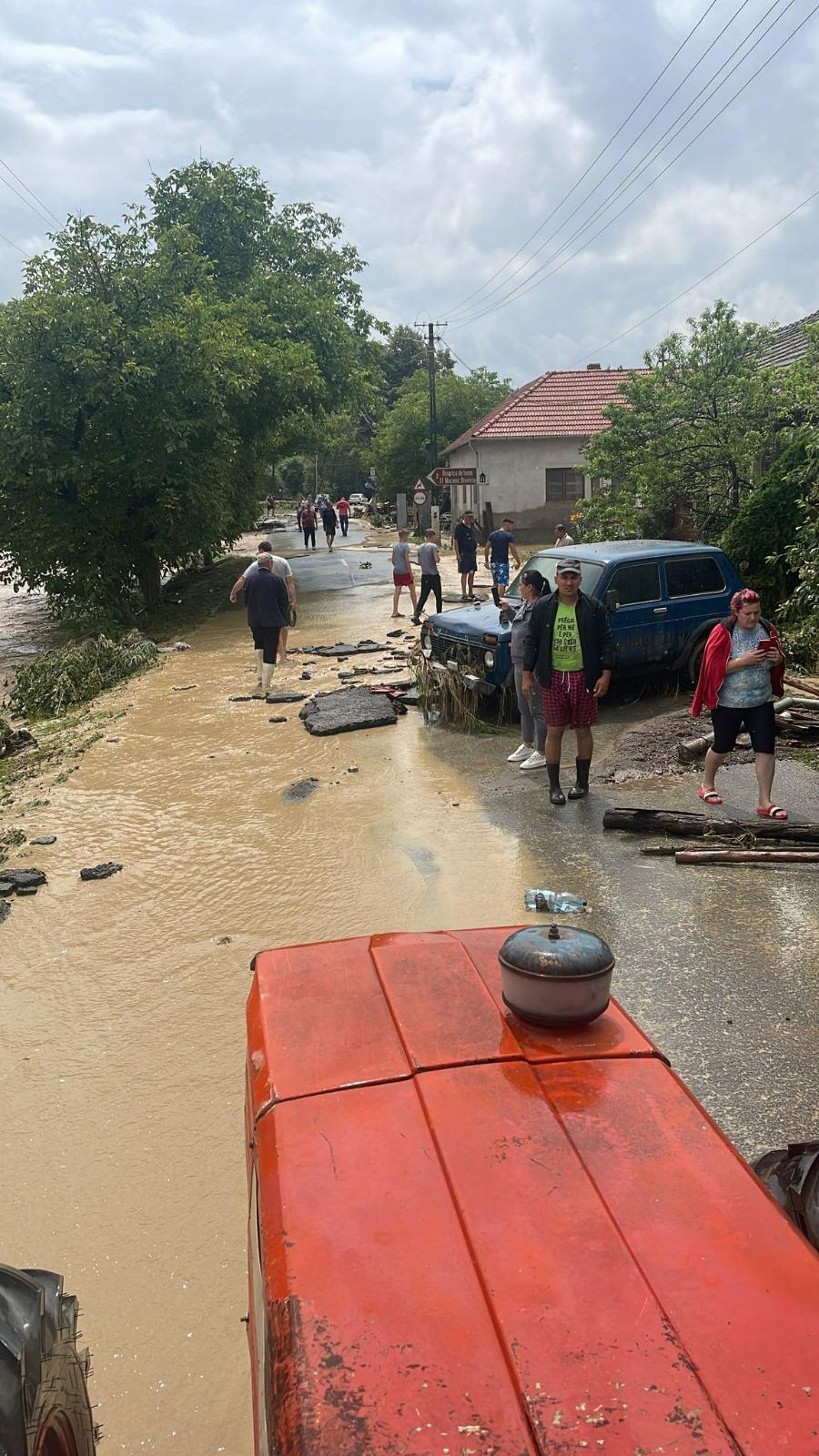 "Mi-a luat tot în cinci minute" | Imagini apocaliptice cu prăpădul lăsat în urma inundaţiilor | Bilanţul pagubelor 842771