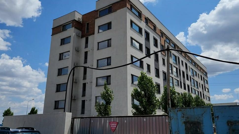 "Vestul sălbatic, instalaţia electrică 'pusă cu praştia' "| Pericol de incendiu la un bloc nou din Bucureşti | Avertismentul specialiştilor 843021