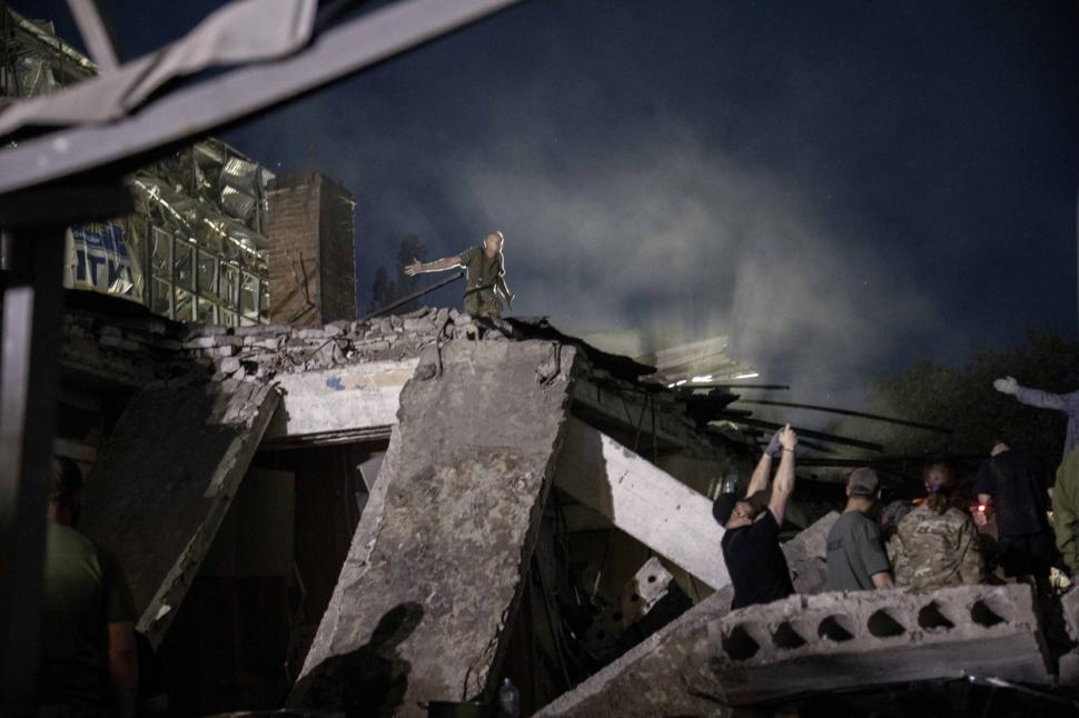 Gemenele Iulia și Anna au fost ucise de racheta rusească în pizzeria din Kramatorsk. Bilanțul provizoriu a ajuns la 10 morți 843199