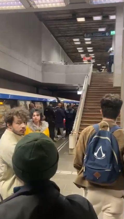 El este Eremia-Antonel, bărbatul care a căzut la metrou Aviatorilor. Era preot şi avea 39 de ani 843543