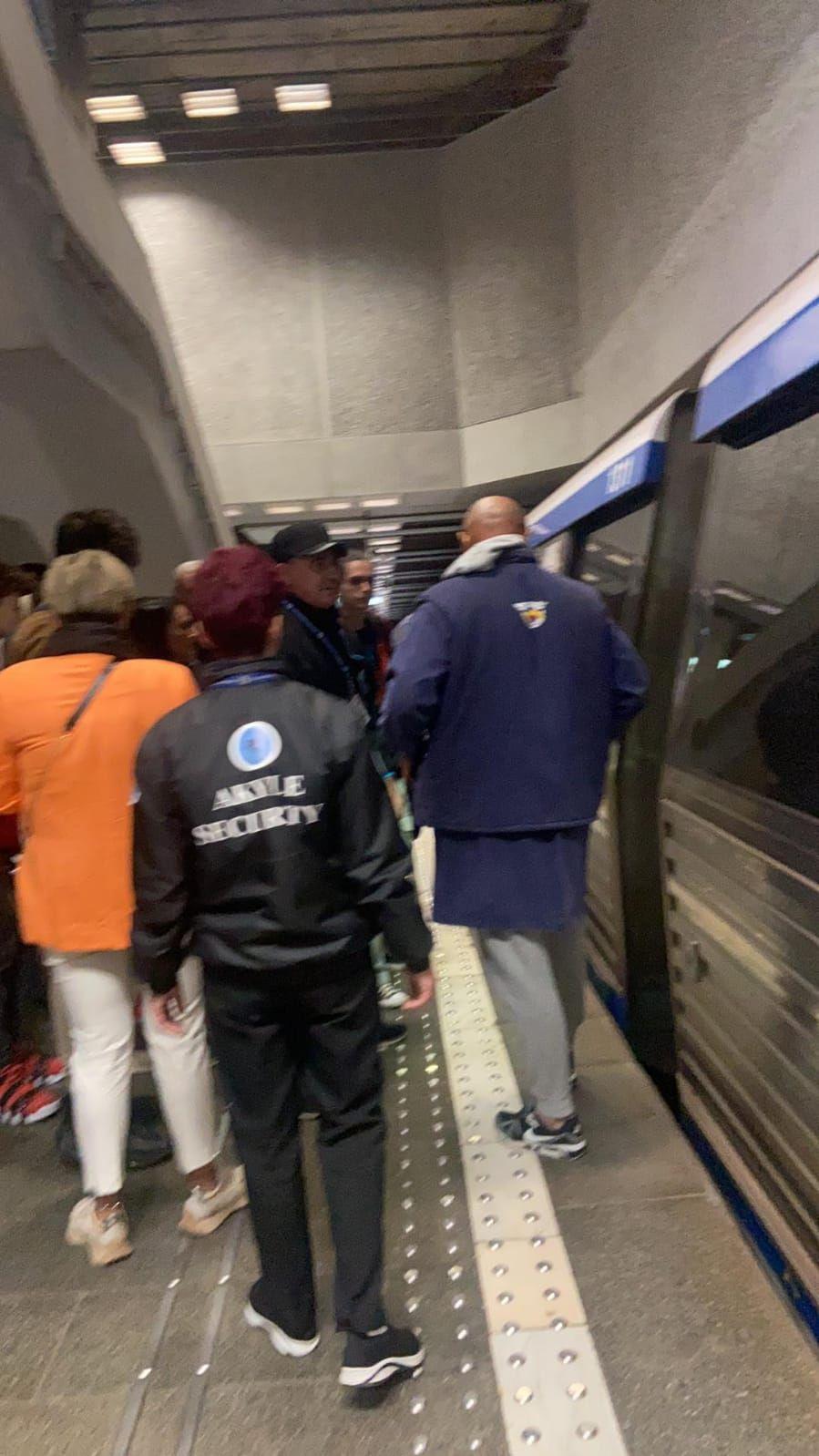 El este Eremia-Antonel, bărbatul care a căzut la metrou Aviatorilor. Era preot şi avea 39 de ani 843547