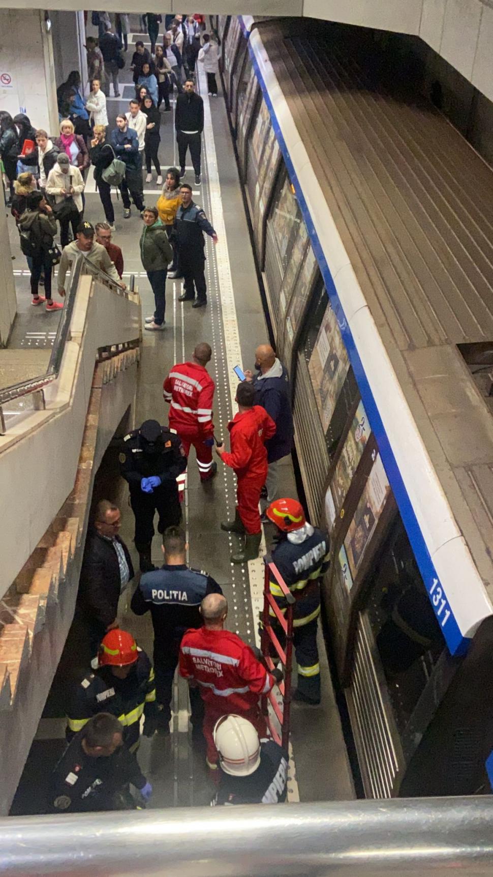 El este Eremia-Antonel, bărbatul care a căzut la metrou Aviatorilor. Era preot şi avea 39 de ani 843548