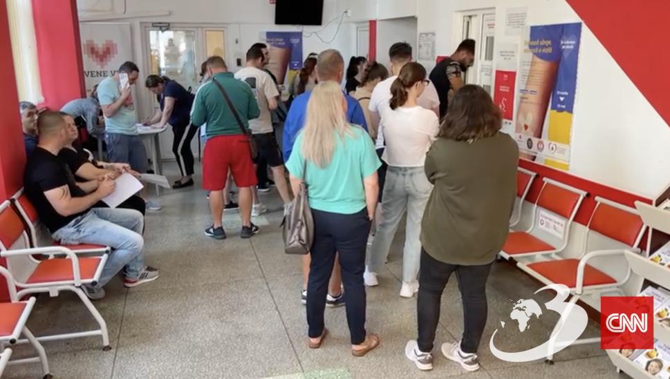 Gest impresionant de omenie, pentru tânărul înjunghiat în Grădina Botanică din Craiova! Oamenii stau la coadă să doneze sânge 843465