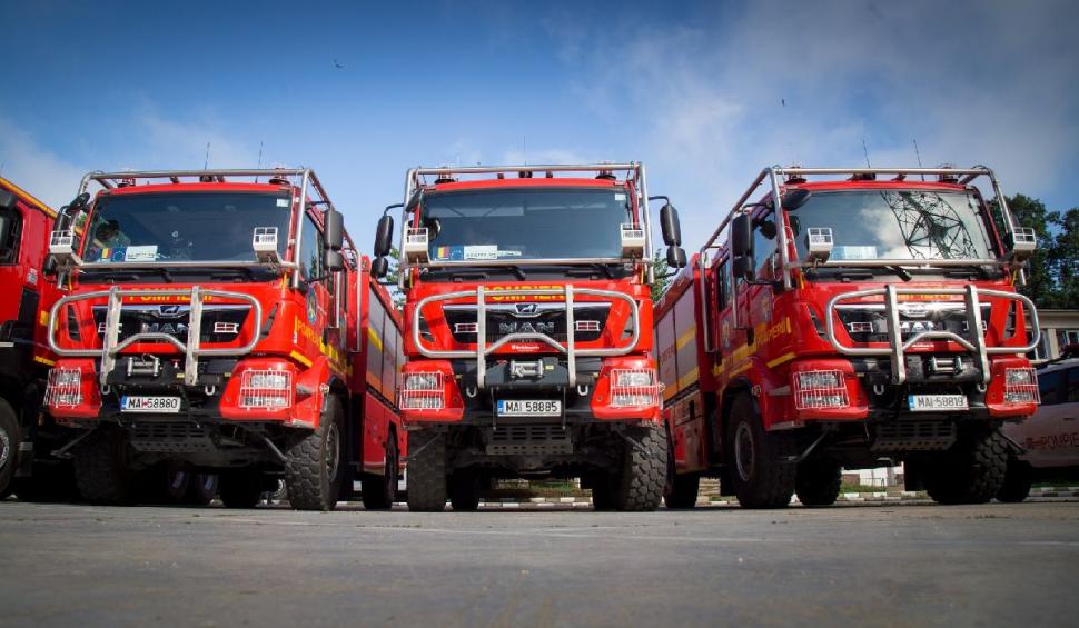 România trimite 40 de pompieri și 8 autospeciale pentru a ajuta la stingerea incendiilor din Grecia 843551