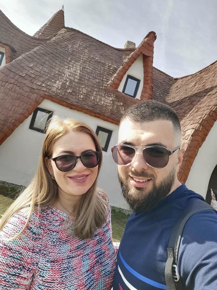 "Iubirea există și ţine etern chiar și dincolo de moarte": Doi tineri, soţ şi soţie, au murit în urma unui tragic accident pe A1. Se întorceau de la spital cu unul dintre copii 843554