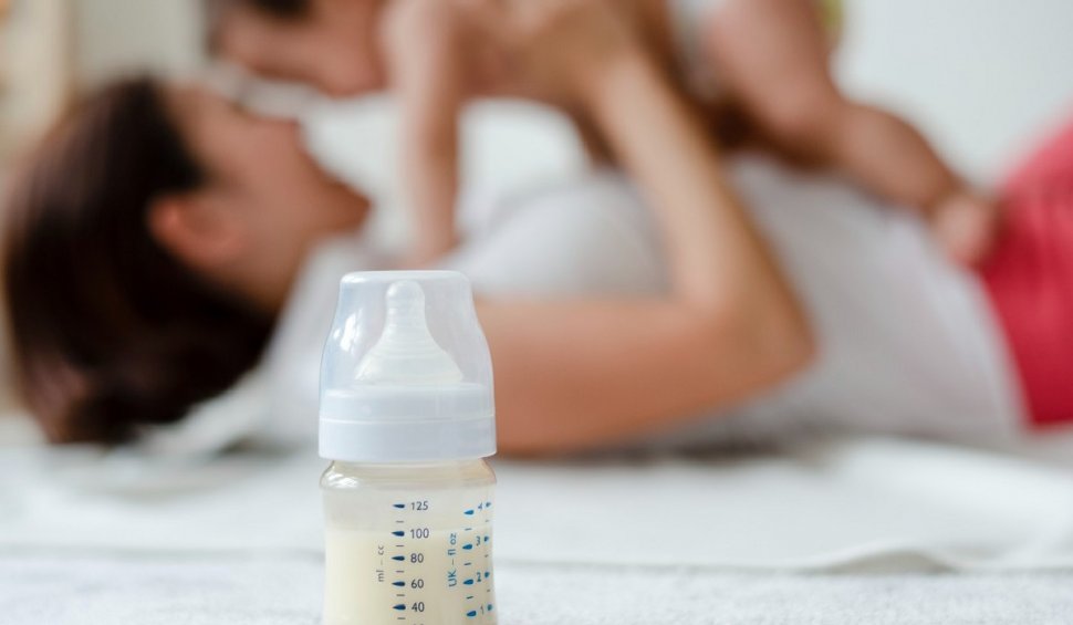 Laptele praf și sistemul digestiv al bebelușului: Cum să previi disconfortul abdominal
