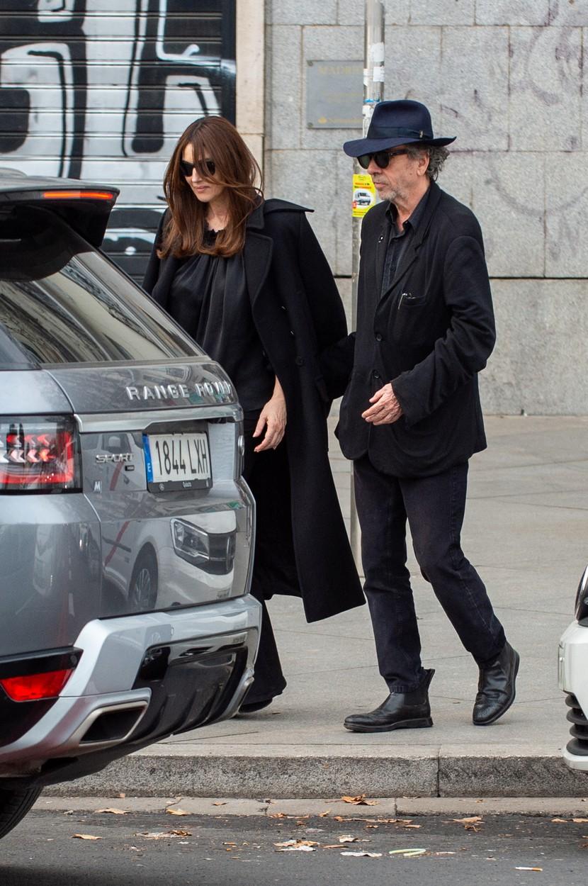 Monica Bellucci confirmă ca are o relație cu regizorul Tim Burton. Ce spune actrița despre iubitul ei 843721