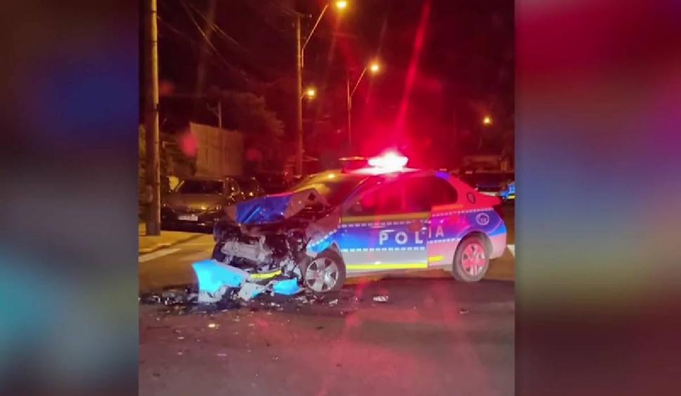 Doi polițiști au ajuns la spital, în urma unui accident rutier cu un autobuz, în Ploiești 843989