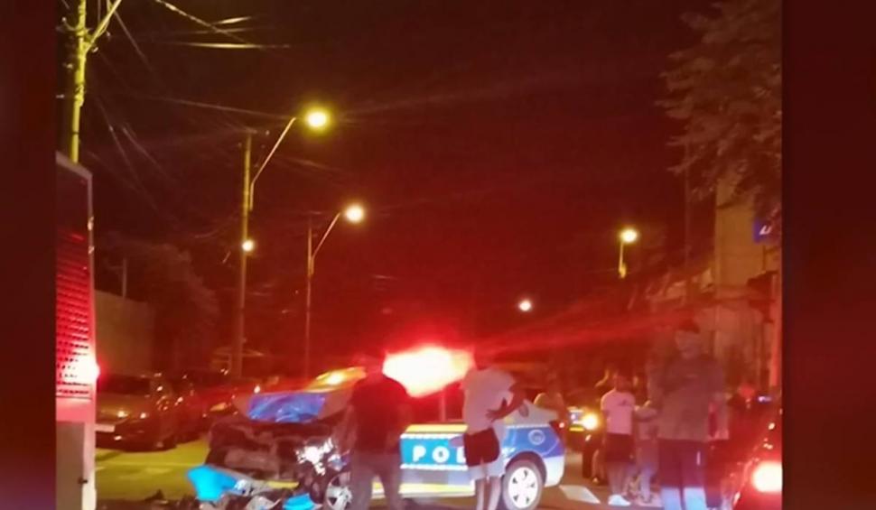 Doi polițiști au ajuns la spital, în urma unui accident rutier cu un autobuz, în Ploiești 843991