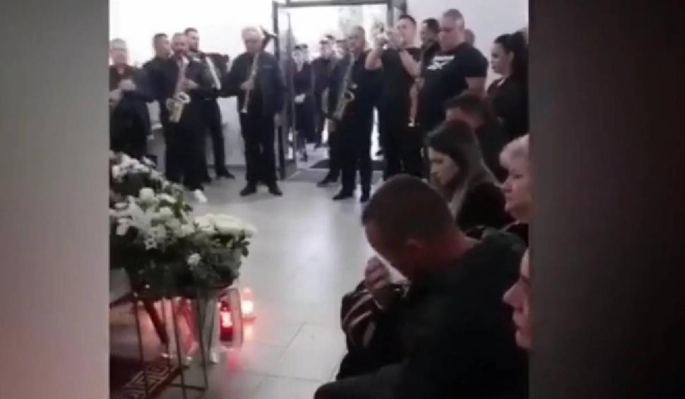 Artiștii, în lacrimi, după moartea colegului lor, taragotistul Banatului, Petrică Vița 844021