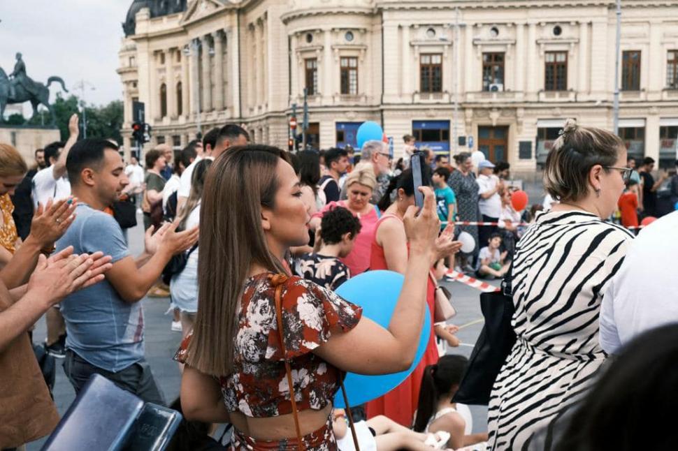 Spectacol în Centrul Bucureștiului: A început Festivalul Internațional de Teatru de Stradă B-FIT 843962