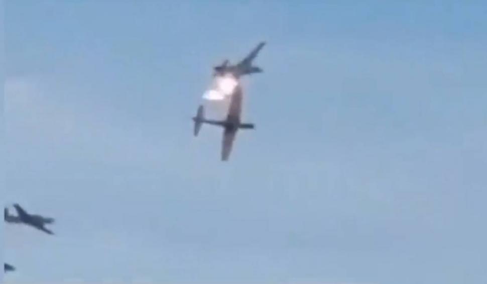 Două avioane s-au ciocnit în aer, în Columbia. Unul dintre piloți a murit 844170